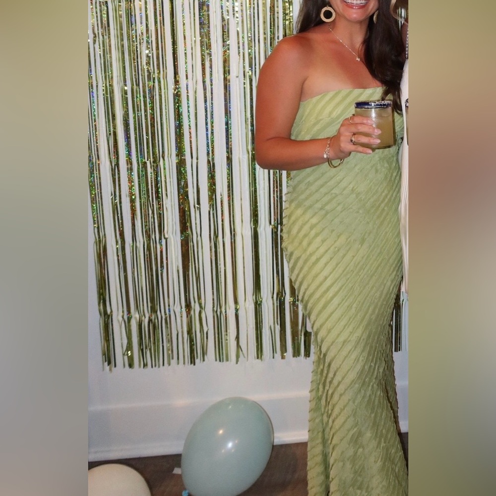 Lulus Green Ruffled Dress